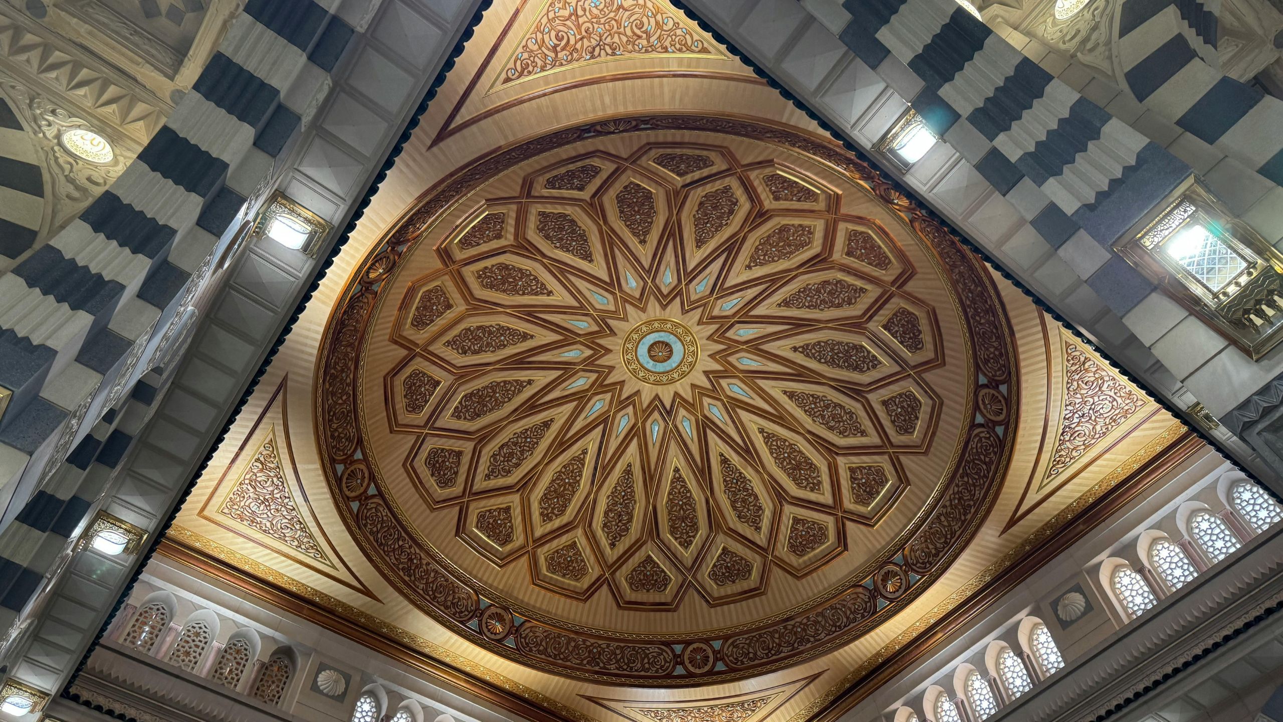 Cara Memilih Travel Umroh Resmi & Aman di 2026